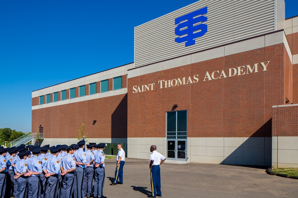 Opus partnered with Saint Thomas Academy to design and construction a new athletic and academic facility.