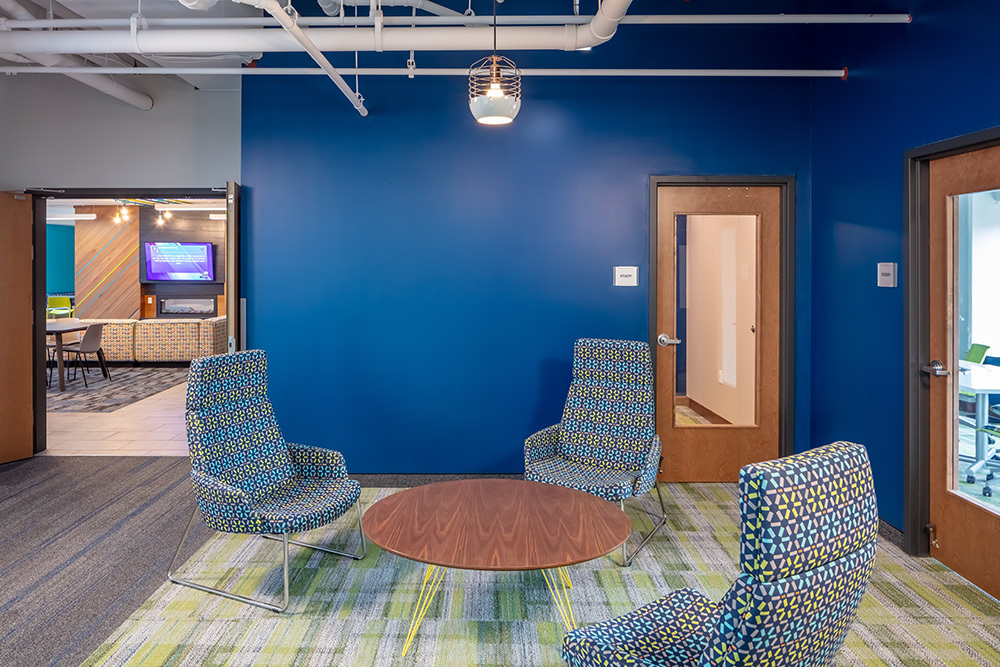 amenity study lounge of The Union on Lincoln Way Student Living