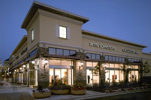 Arbor Lakes Lifestyle Center, suburban retail development