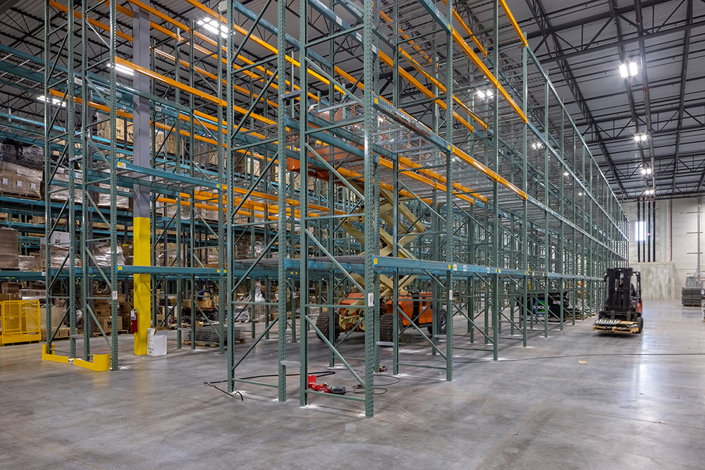 warehouse of Great Lakes Technologies’ WEN Power Tools HQ at Oakview by Opus